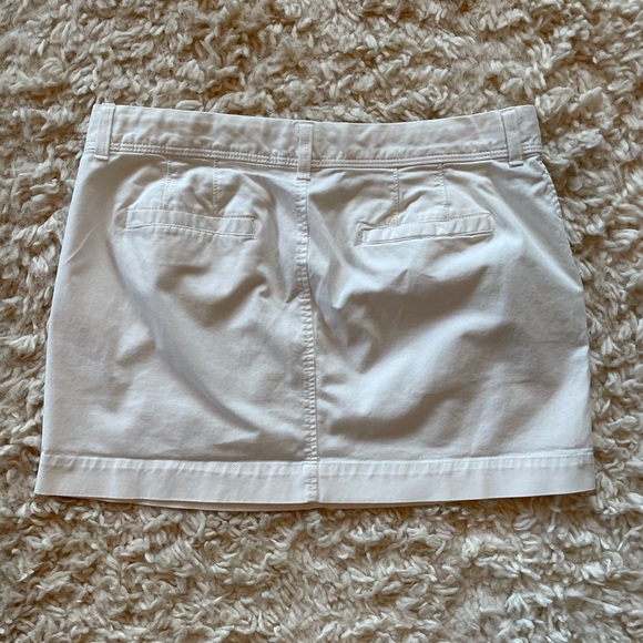 Old Navy Women’s White mini skirt size 8 - Picture 3 of 3